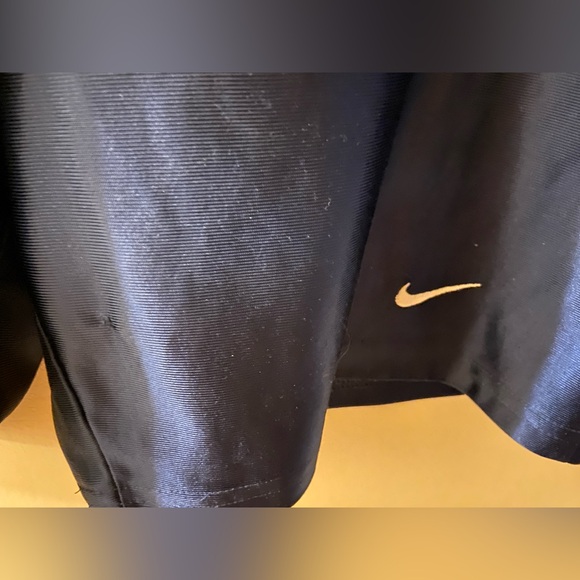Nike navy athletic shorts size large - Picture 7 of 8
